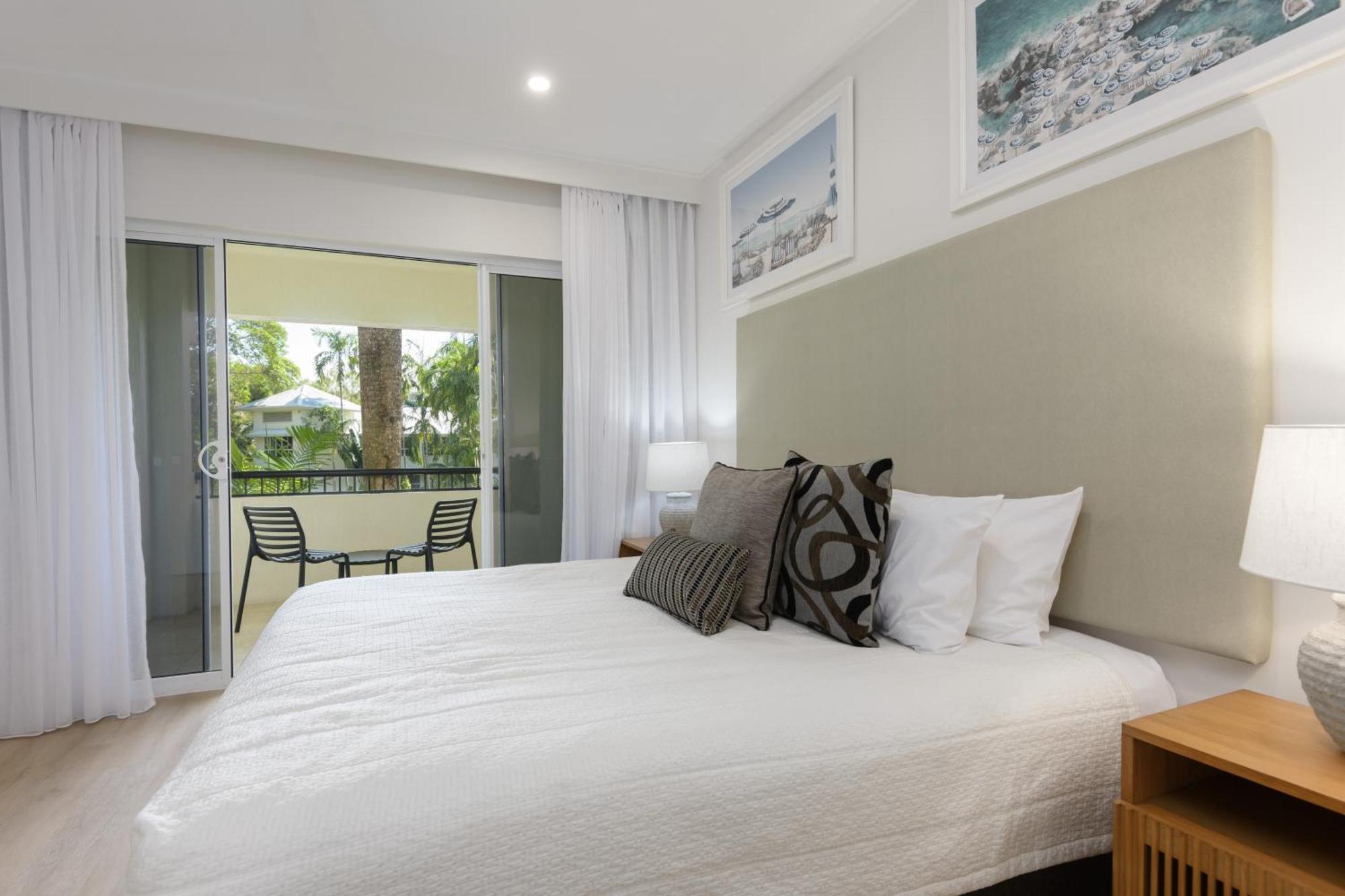 Mandalay Luxury Beachfront Apartments Port Douglas Exterior photo