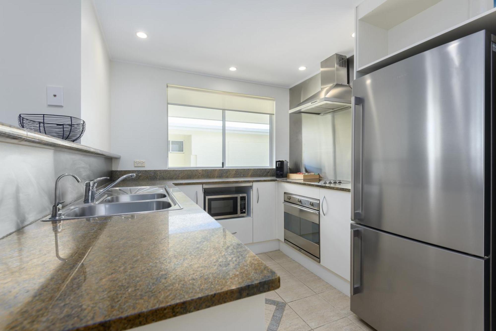 Mandalay Luxury Beachfront Apartments Port Douglas Exterior photo