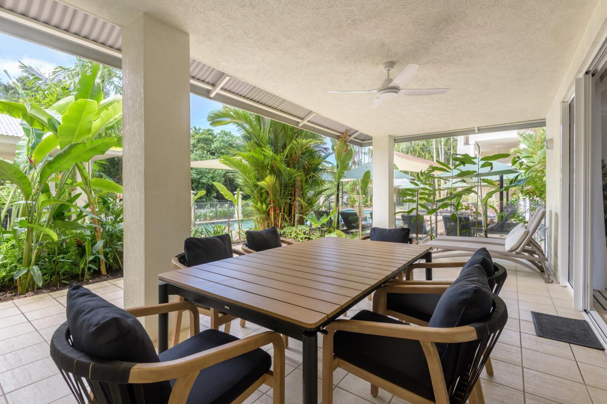 Mandalay Luxury Beachfront Apartments Port Douglas Exterior photo
