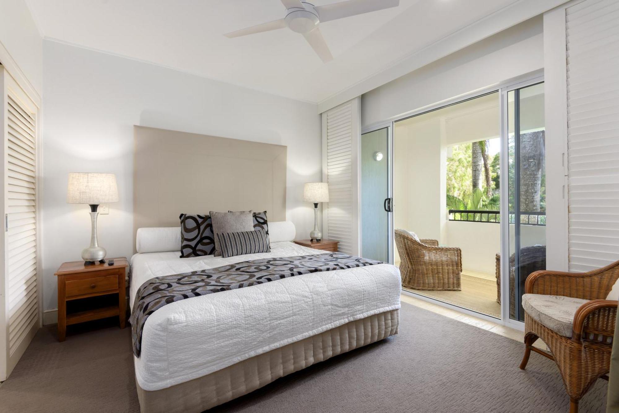 Mandalay Luxury Beachfront Apartments Port Douglas Exterior photo
