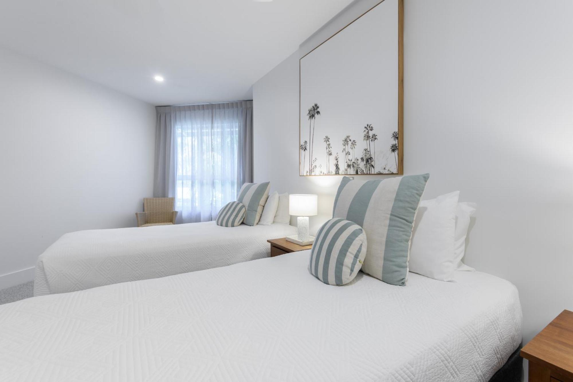 Mandalay Luxury Beachfront Apartments Port Douglas Exterior photo